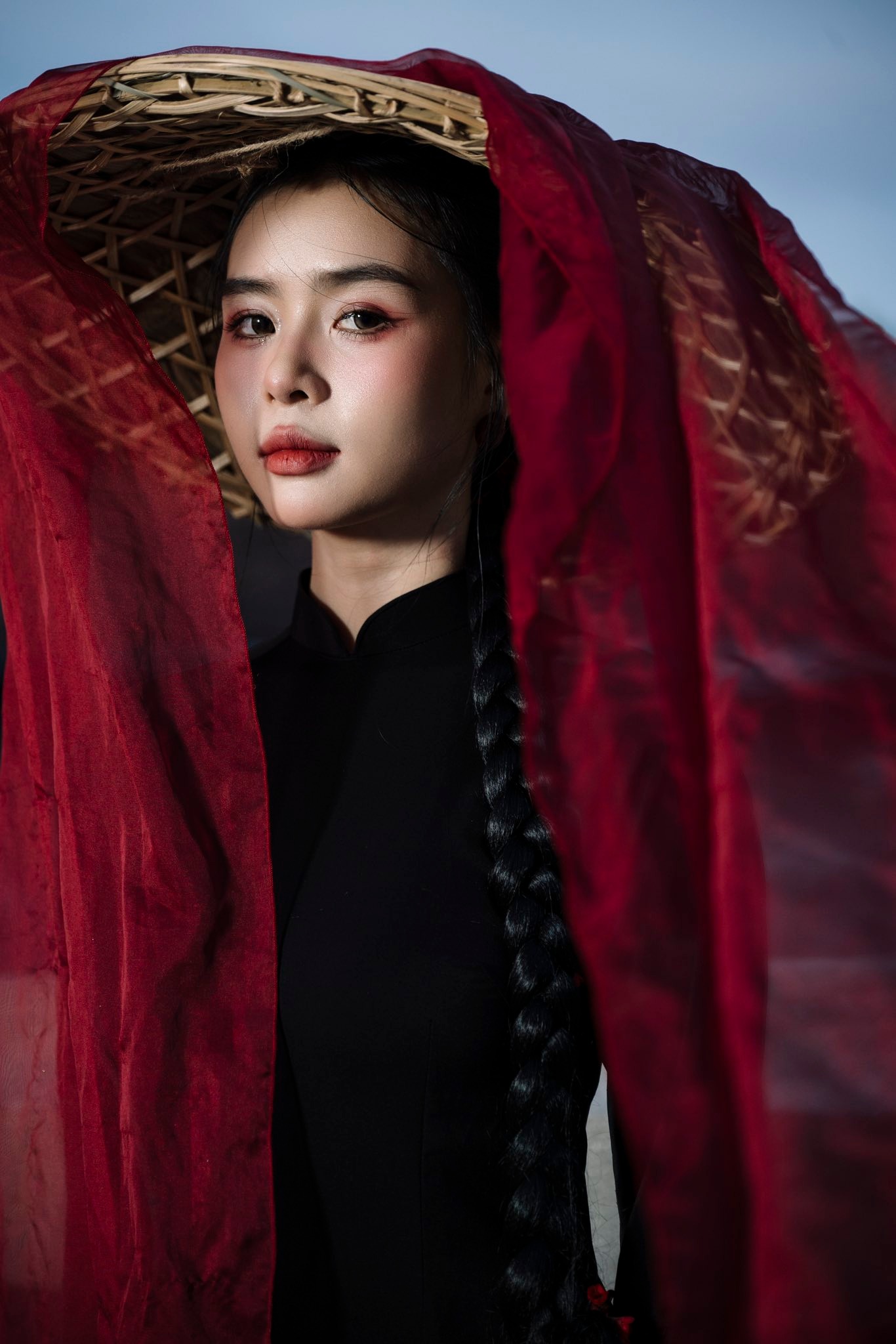 M&ecirc; mẩn nhan sắc hotgirl khiến Thanh Nh&agrave;n (U22 Việt Nam) y&ecirc;u xa ng&agrave;n c&acirc;y số, rồi "cưới liền tay" ở độ tuổi rất trẻ - Ảnh 4.