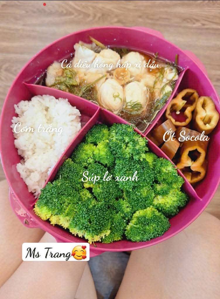 9 th&aacute;ng mang hộp cơm kiểu n&agrave;y đi l&agrave;m, mẹ 2 con giảm 15kg trong sự ngỡ ng&agrave;ng- Ảnh 14.