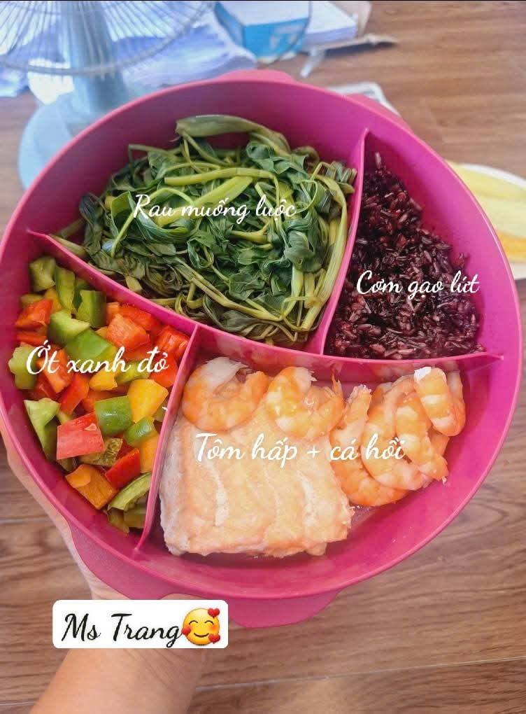 9 th&aacute;ng mang hộp cơm kiểu n&agrave;y đi l&agrave;m, mẹ 2 con giảm 15kg trong sự ngỡ ng&agrave;ng- Ảnh 15.