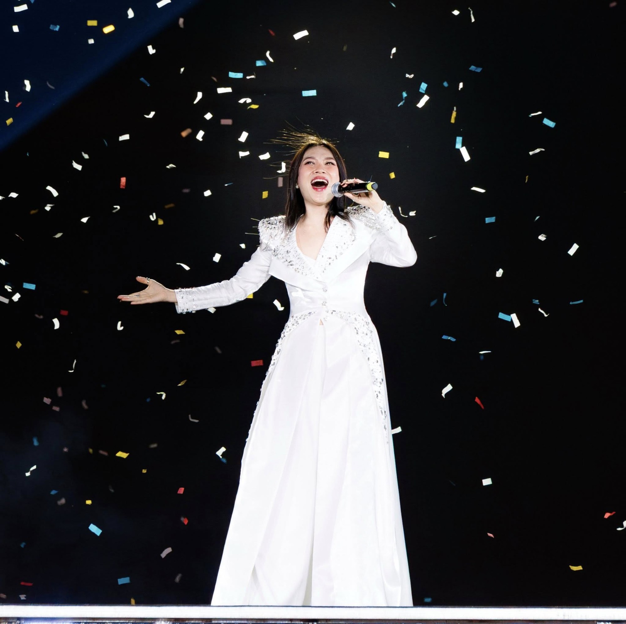 Cuối c&ugrave;ng Mỹ T&acirc;m cũng trả được "m&oacute;n nợ" suốt 23 năm - Ảnh 2.