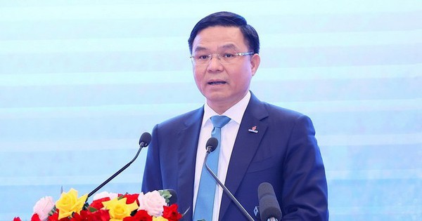 Chủ tịch PVN L&ecirc; Mạnh H&ugrave;ng l&agrave;m quyền Bộ trưởng Bộ C&ocirc;ng Thương