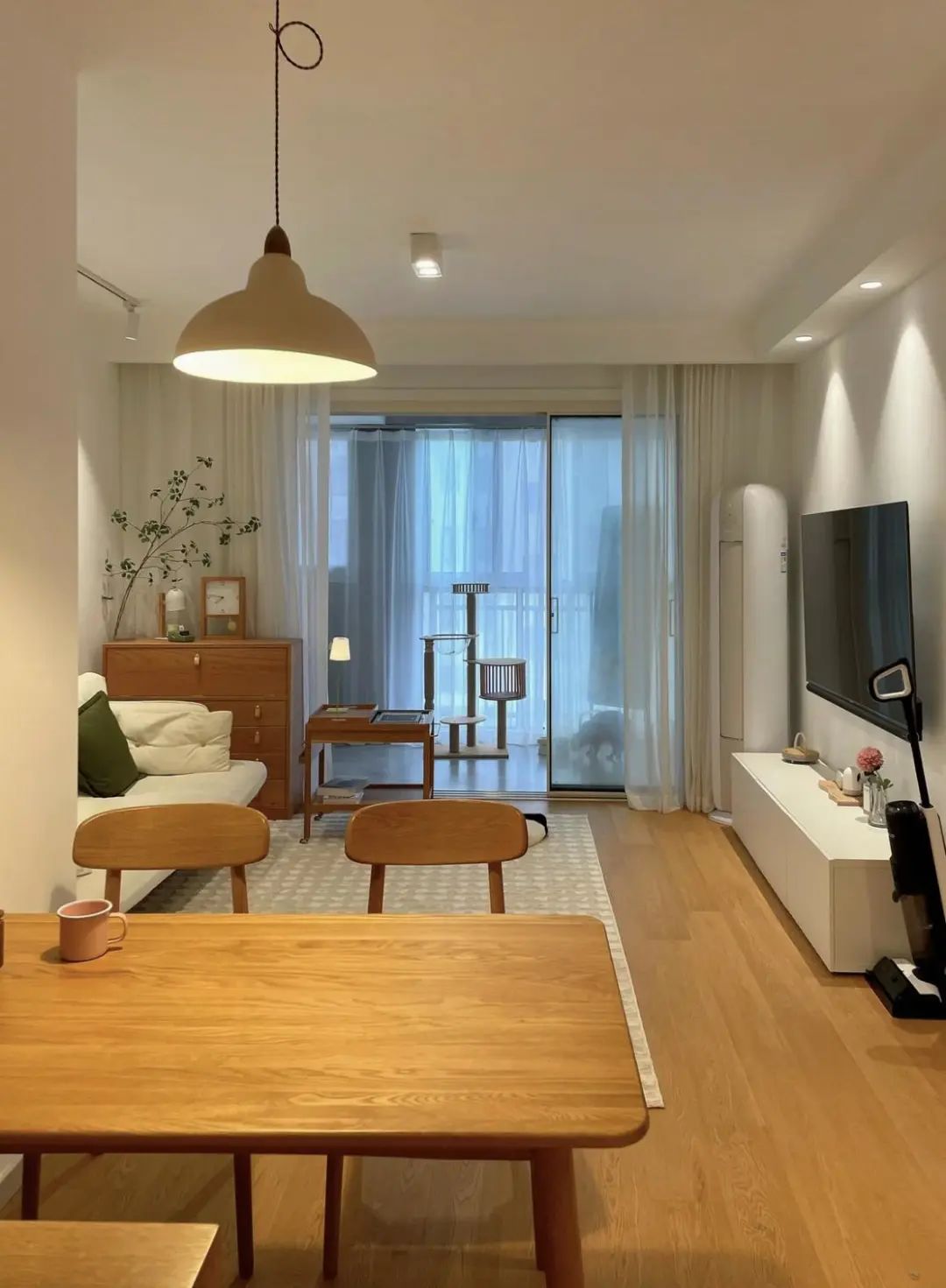 Chuyển từ căn hộ 90m&sup2; sang 180m&sup2;, sống 8 năm rồi quay về - t&ocirc;i nhận ra nh&agrave; rộng kh&ocirc;ng khiến cuộc sống tốt hơn- Ảnh 5.