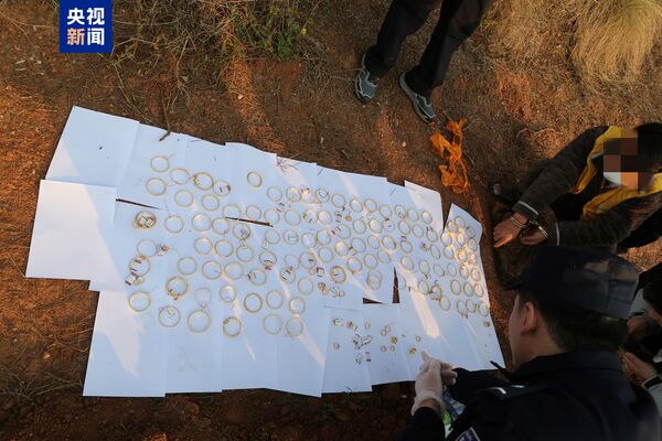 Ph&aacute;t hiện 1,7 kg v&agrave;ng trong ng&ocirc;i mộ tổ v&agrave; sự thật g&acirc;y sốc  - Ảnh 3.