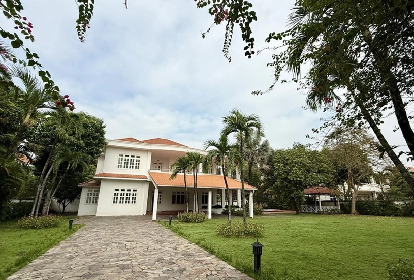 Biệt thự rộng 2000m2 của nh&acirc;n vật đ&igrave;nh đ&aacute;m trong showbiz Việt, nghệ sĩ n&agrave;o cũng nể - Ảnh 3.