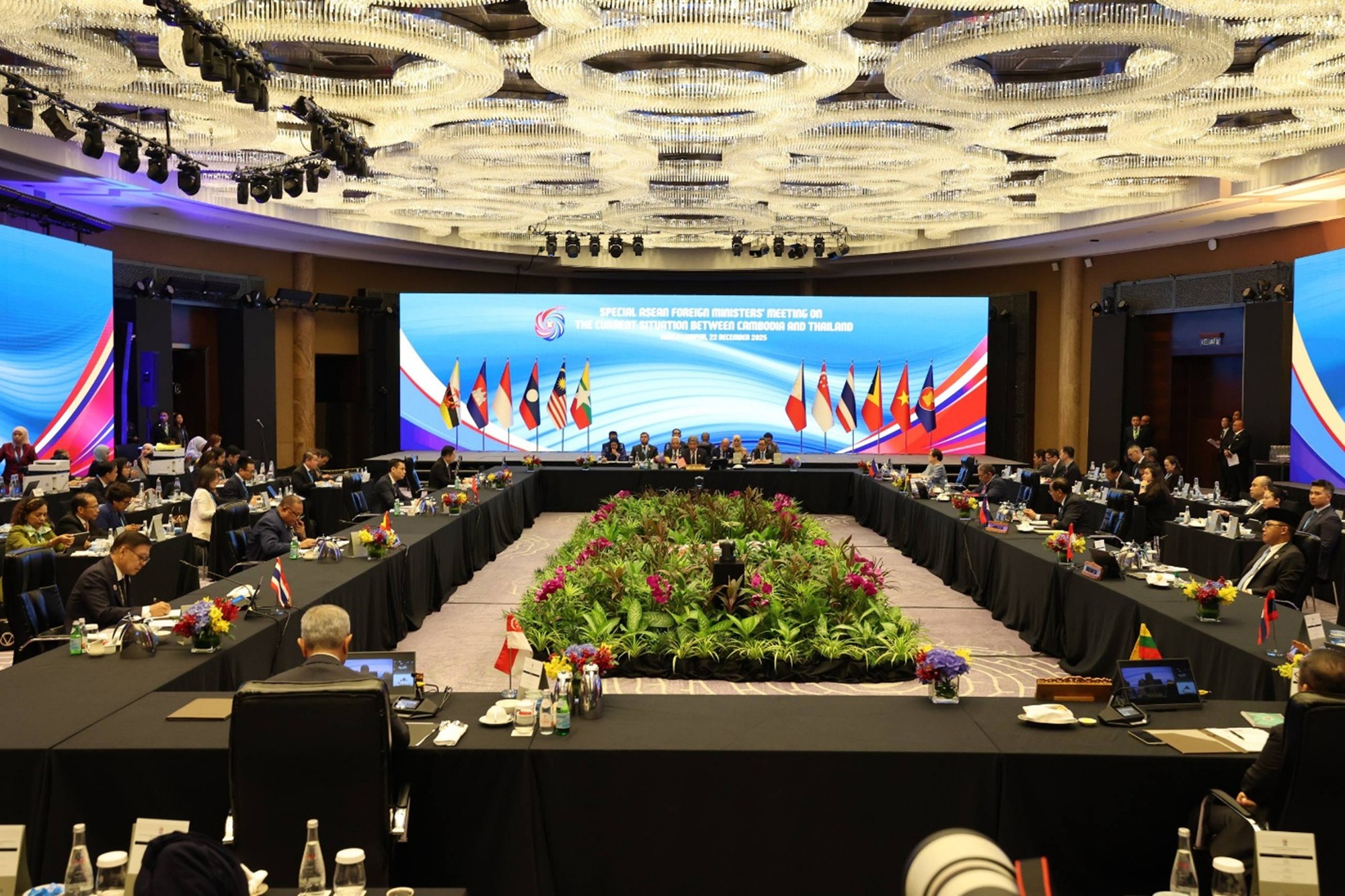 Diễn biến mới nhất về xung đột bi&ecirc;n giới Th&aacute;i Lan - Campuchia - Ảnh 1.