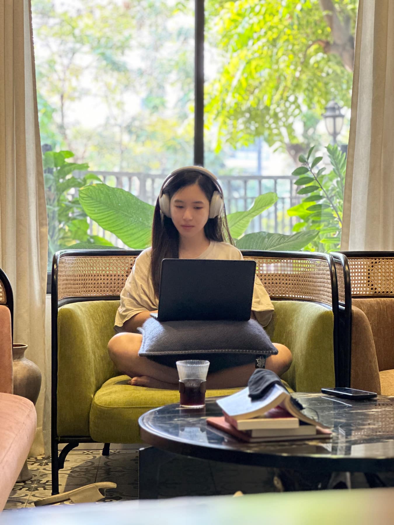 Nữ ca sĩ sở hữu biệt thự hơn 20 tỷ khi mới 24 tuổi, t&agrave;i sản khủng, giờ ngồi kh&ocirc;ng cũng c&oacute; tiền tỷ mỗi năm - Ảnh 4.