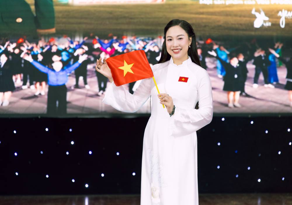 Lý do Thượng úy, ca sĩ Trần Bích Ngọc ra mắt MV đầu tay sau 10 năm - Ảnh 1.