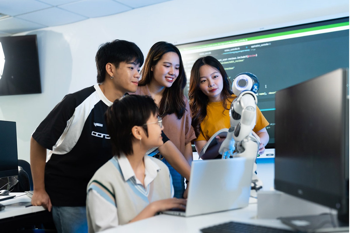 Nghề khoa học dữ liệu: Top 10 ng&agrave;nh tăng trưởng nhanh nhất đến 2030 - Ảnh 2.