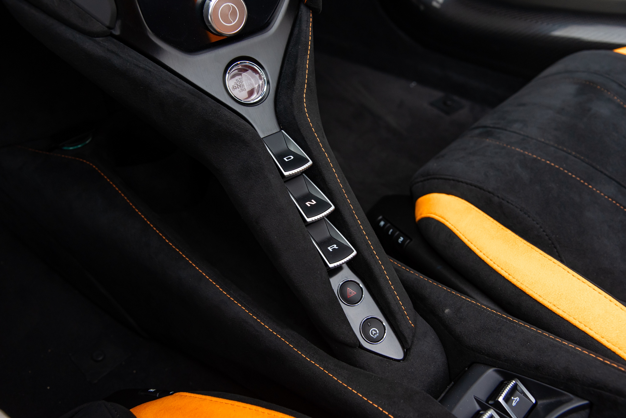 Đại gia Việt có thể trở thành người duy nhất trên thế giới sở hữu chiếc McLaren 750S này: Gần 30 tỷ, màu sơn cực độc cần 260 giờ hoàn thiện- Ảnh 21. Đại gia Việt có thể trở thành người duy nhất trên thế giới sở hữu chiếc McLaren 750S này: Gần 30 tỷ, màu sơn cực độc cần 260 giờ hoàn thiện- Ảnh 21.