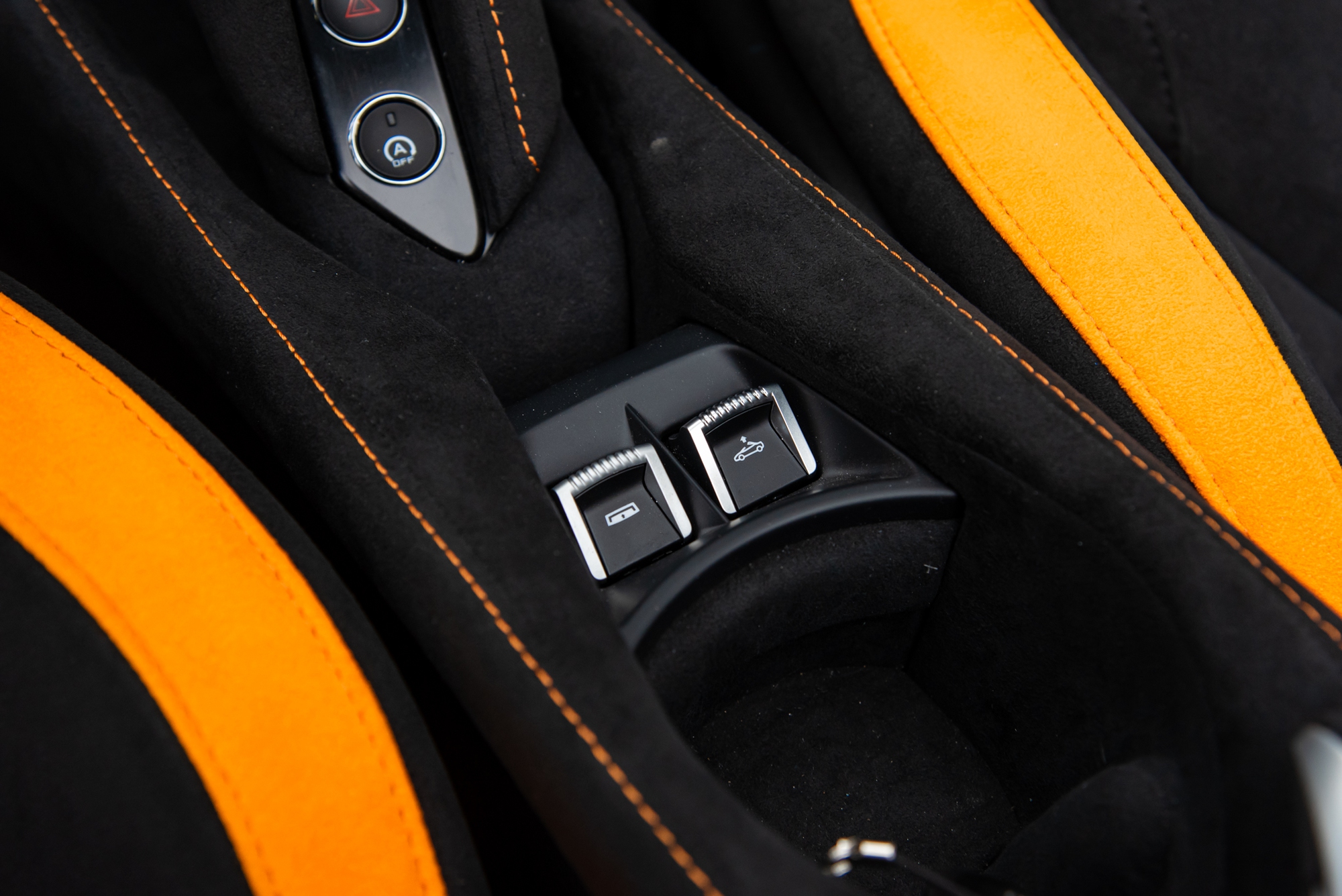 Đại gia Việt có thể trở thành người duy nhất trên thế giới sở hữu chiếc McLaren 750S này: Gần 30 tỷ, màu sơn cực độc cần 260 giờ hoàn thiện- Ảnh 22. Đại gia Việt có thể trở thành người duy nhất trên thế giới sở hữu chiếc McLaren 750S này: Gần 30 tỷ, màu sơn cực độc cần 260 giờ hoàn thiện- Ảnh 22.