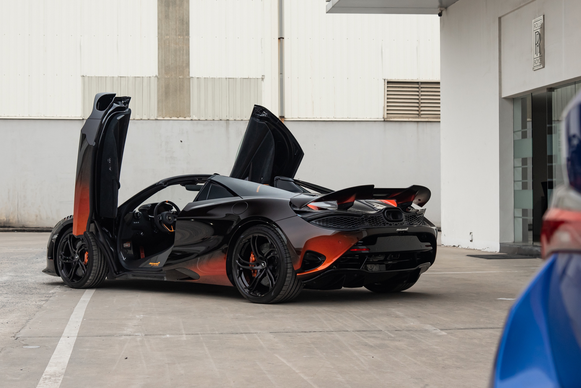 Đại gia Việt có thể trở thành người duy nhất trên thế giới sở hữu chiếc McLaren 750S này: Gần 30 tỷ, màu sơn cực độc cần 260 giờ hoàn thiện- Ảnh 12. Đại gia Việt có thể trở thành người duy nhất trên thế giới sở hữu chiếc McLaren 750S này: Gần 30 tỷ, màu sơn cực độc cần 260 giờ hoàn thiện- Ảnh 12.