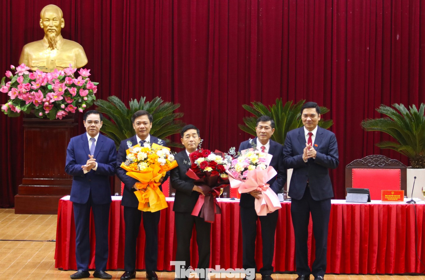 Gi&aacute;o sư Th&aacute;i Văn Th&agrave;nh giữ chức Ph&oacute; Chủ tịch UBND tỉnh Nghệ An nhiệm kỳ 2021 - 2026 - Ảnh 1.