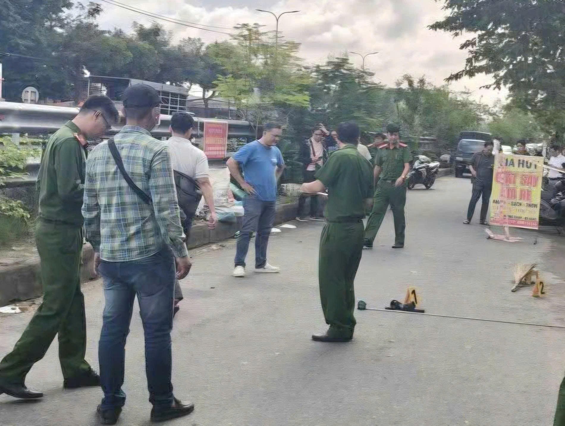 Nghi phạm h&agrave;nh hung phụ nữ Đ&agrave; Nẵng bị C&ocirc;ng an truy bắt gấp - Ảnh 1.