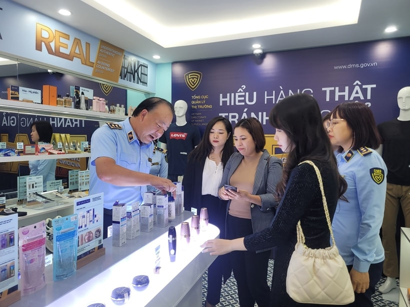 Hệ thống 'soi h&agrave;ng giả' của Bộ C&ocirc;ng thương ch&iacute;nh thức vận h&agrave;nh từ h&ocirc;m nay  - Ảnh 4.