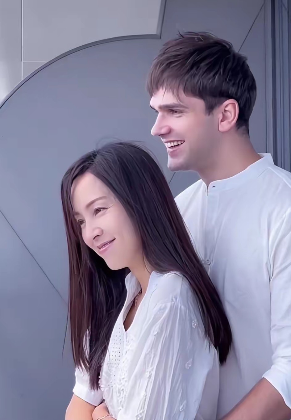 Mẹ đơn th&acirc;n vẫn khiến trai t&acirc;n k&eacute;m 16 tuổi m&ecirc; mẩn, hiện đ&atilde; gần 50 nhưng trẻ như g&aacute;i 18 v&igrave; 1 b&iacute; quyết- Ảnh 3.