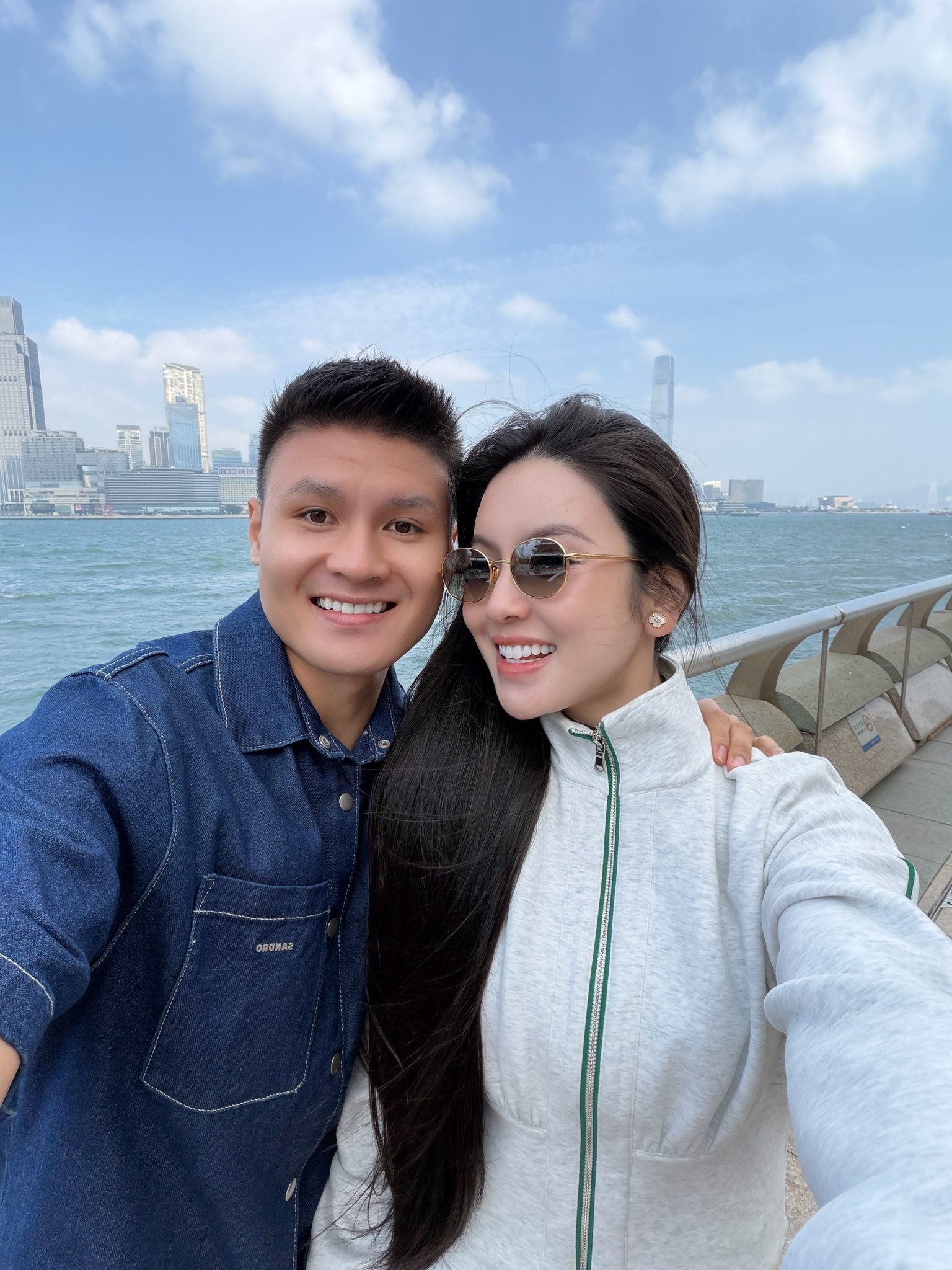 Chiếc váy "phản chủ" khiến vợ Quang Hải lộ khuyết điểm vóc dáng, nghi vấn mang bầu lần 2 càng lan rộng - Ảnh 3.