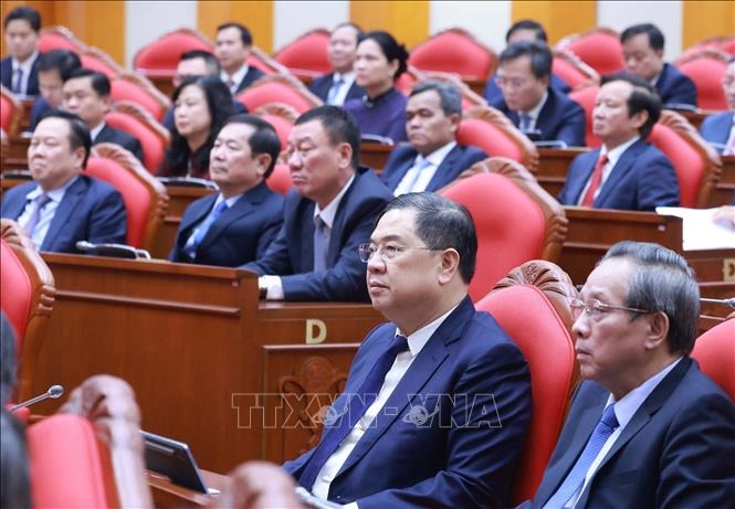 H&igrave;nh ảnh bế mạc Hội nghị Trung ương 15  - Ảnh 5.