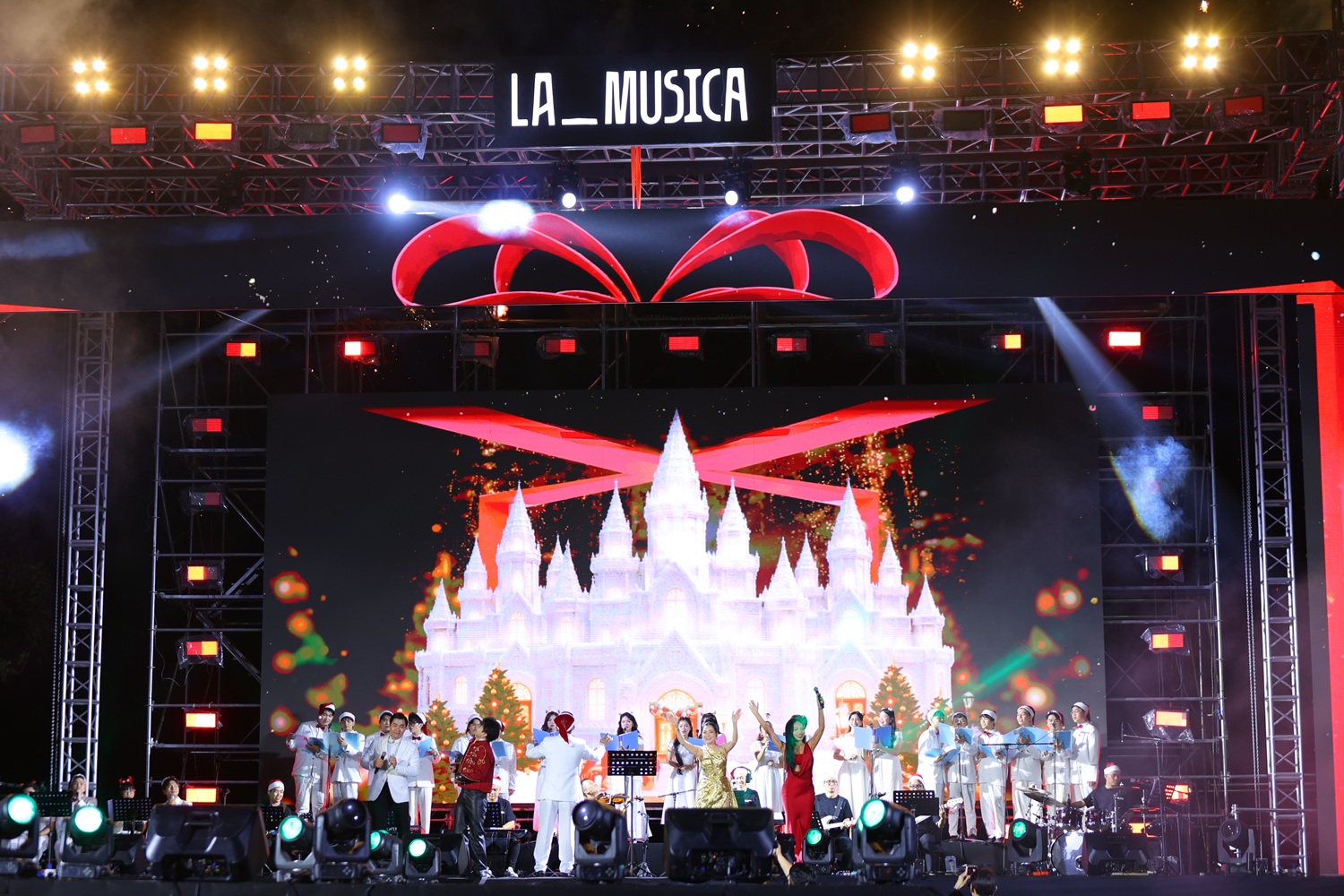 Hơn 80 nghệ sĩ biểu diễn tại chương tr&igrave;nh ra mắt Kh&ocirc;ng gian nghệ thuật La Musica- Ảnh 3.