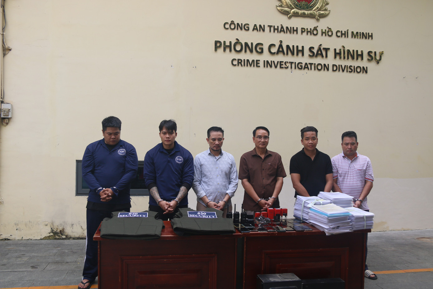 Chi&ecirc;u thức khủng bố của tr&ugrave;m mua b&aacute;n nợ khiến người d&acirc;n hoang mang - Ảnh 5.