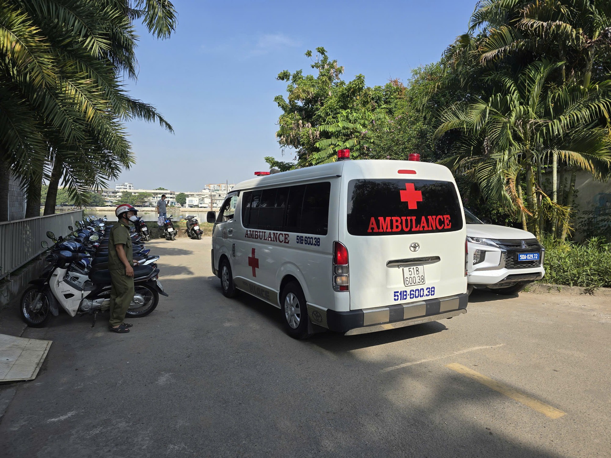 TPHCM ph&aacute;t hiện thi thể tr&ocirc;i s&ocirc;ng S&agrave;i G&ograve;n , điều tra nguy&ecirc;n nh&acirc;n c&aacute;i chết - Ảnh 1.