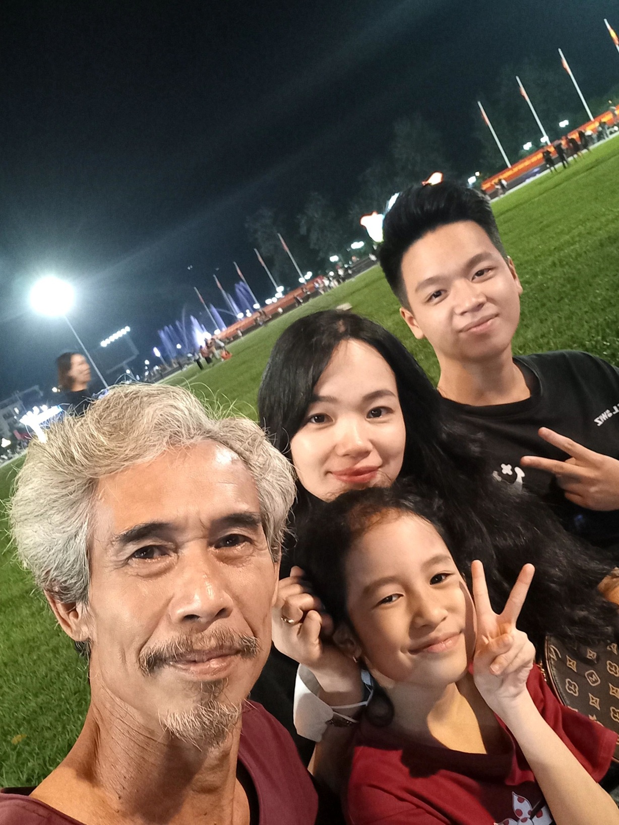 Cuộc sống hôn nhân của nam NSƯT 45 tuổi kết hôn, vợ kém 25 tuổi - Ảnh 3.