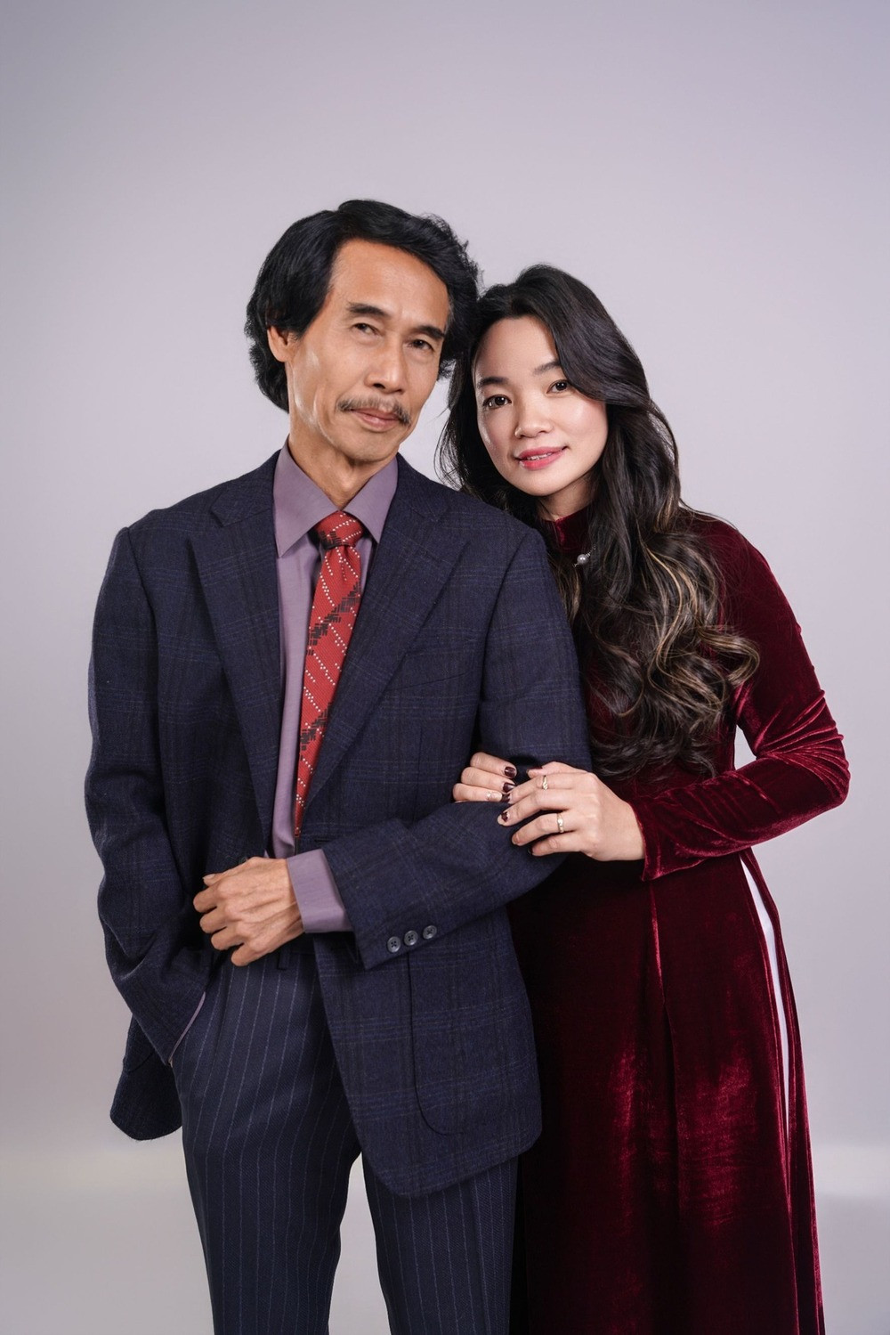 Cuộc sống hôn nhân của nam NSƯT 45 tuổi kết hôn, vợ kém 25 tuổi - Ảnh 1.