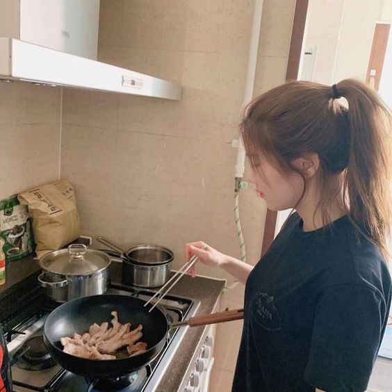 Chồng lương 50 triệu, đưa vợ 90%, giữ lại 5 triệu gửi về bố mẹ: C&ocirc; vợ c&oacute; c&acirc;u hỏi chấn động c&otilde;i mạng- Ảnh 2.