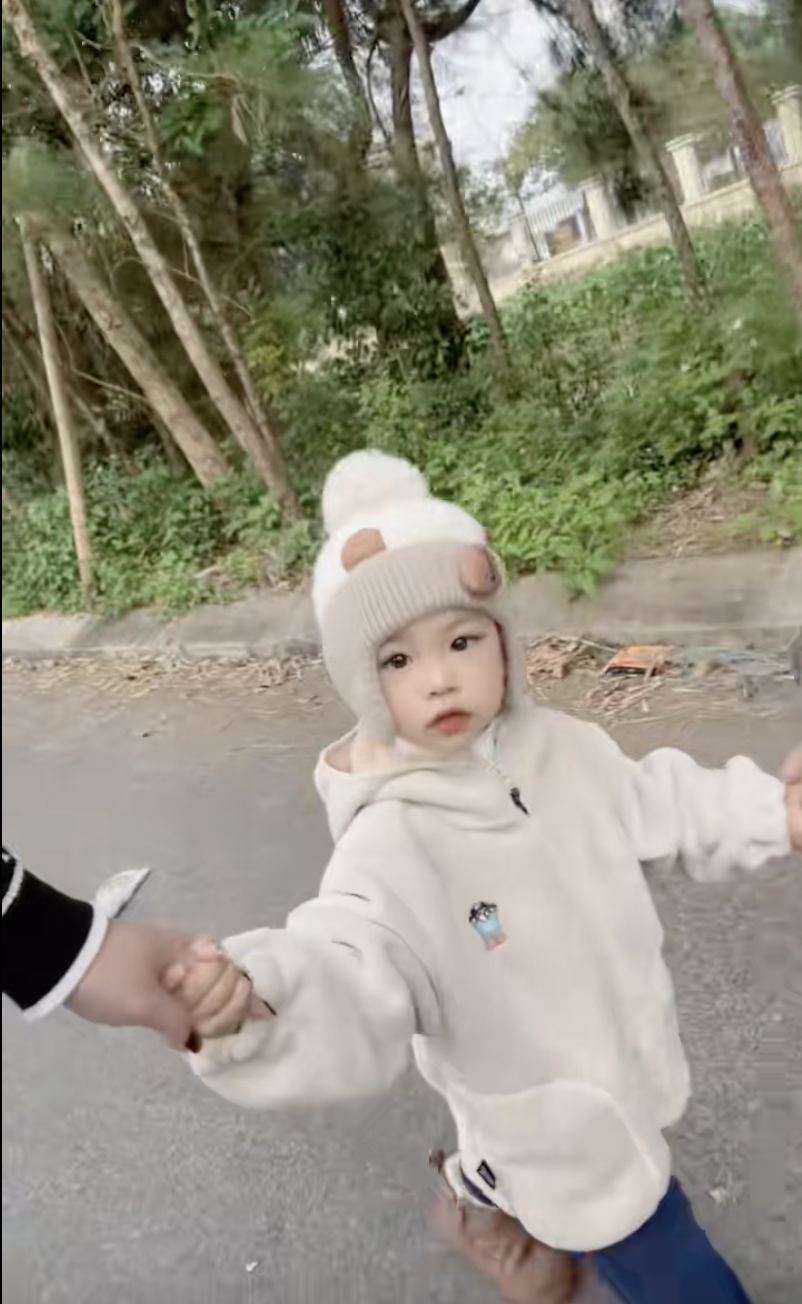 Người th&acirc;n cận tung ảnh Do&atilde;n Hải My ở nh&agrave; chồng, n&oacute;i g&igrave; về tin đồn tiểu thư to tiếng với Văn Hậu v&agrave; mẹ?- Ảnh 3.