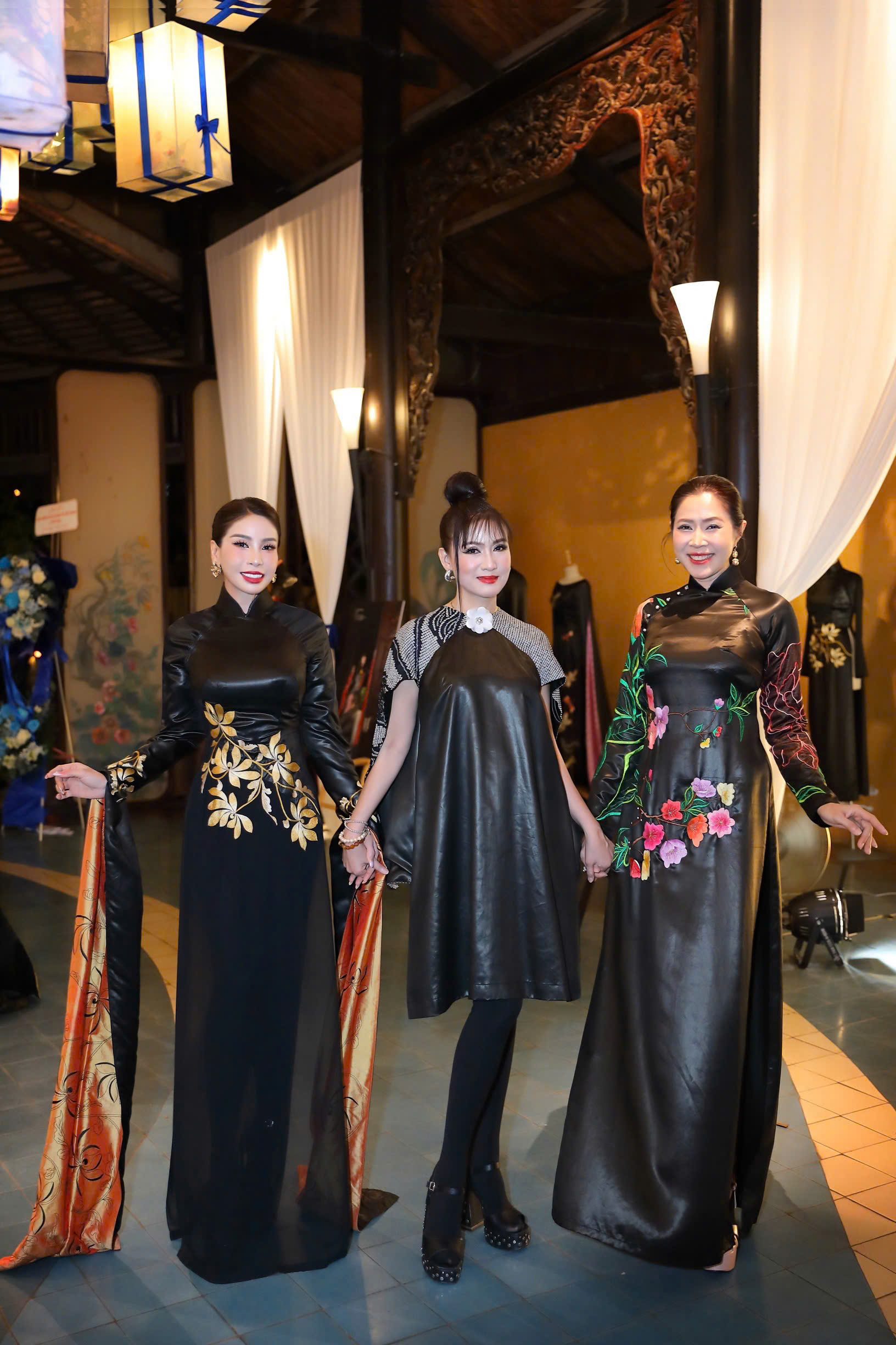 L&yacute; Hương tỏa s&aacute;ng tr&ecirc;n s&agrave;n diễn &aacute;o d&agrave;i, mẹ ruột v&agrave; con g&aacute;i theo s&aacute;t cổ vũ - Ảnh 9.