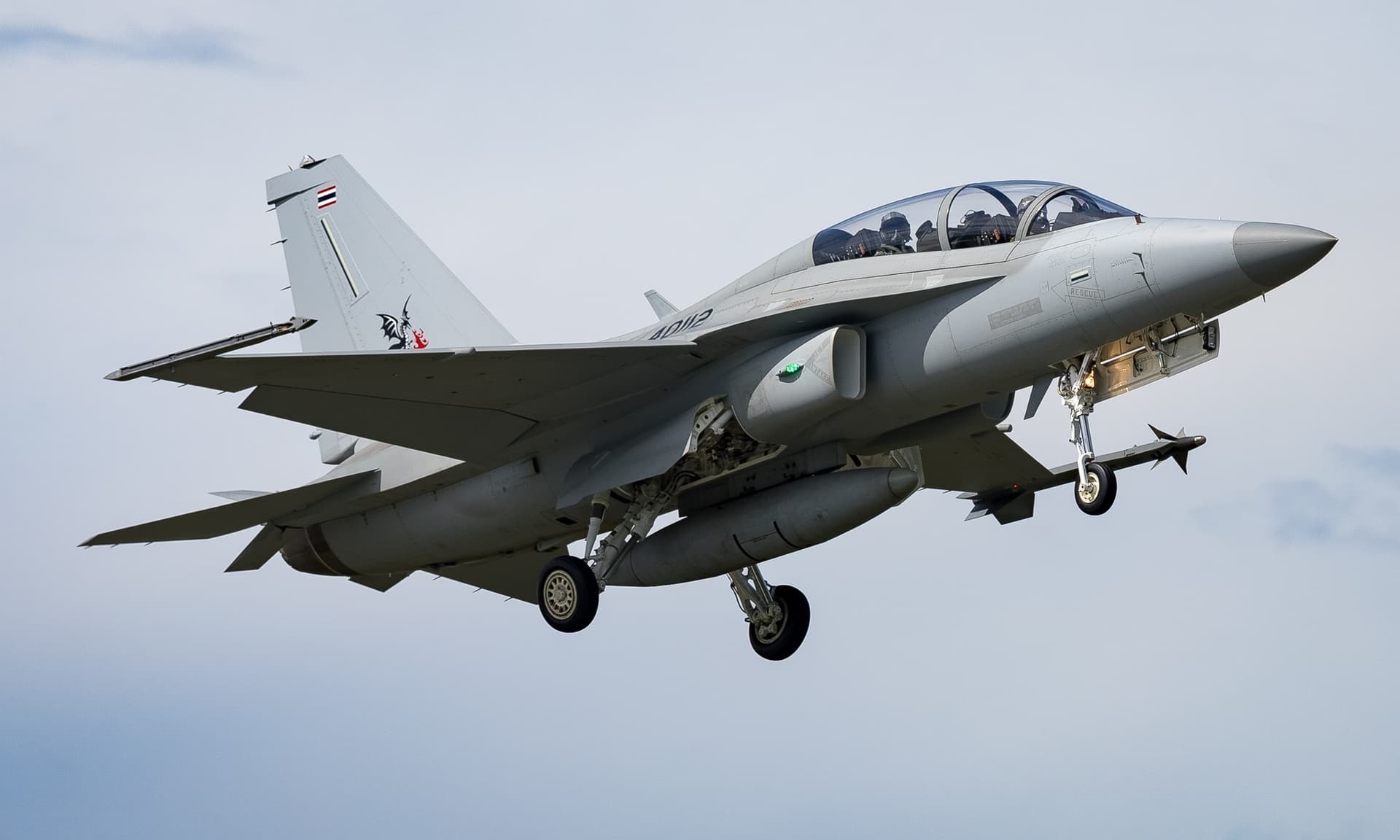 Campuchia tố Th&aacute;i Lan sử dụng chiến đấu cơ KAI T - 50 Golden Eagle trong xung đột - Ảnh 1.