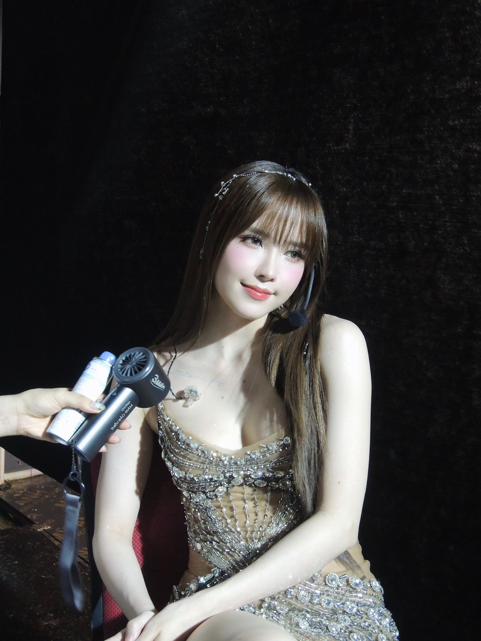 Diện mạo khác lạ của Thiều Bảo Trâm- Ảnh 5.