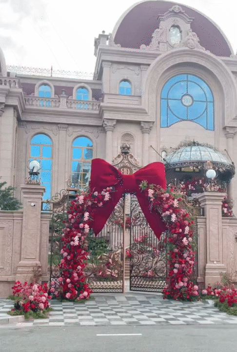 Đ&aacute;m cưới của &aacute;i nữ tập đo&agrave;n lớn ở B&igrave;nh Thuận đang "g&acirc;y b&atilde;o" MXH: Nh&agrave; g&aacute;i cỡ n&agrave;y th&igrave; nh&agrave; trai "khủng" cỡ n&agrave;o!- Ảnh 9.