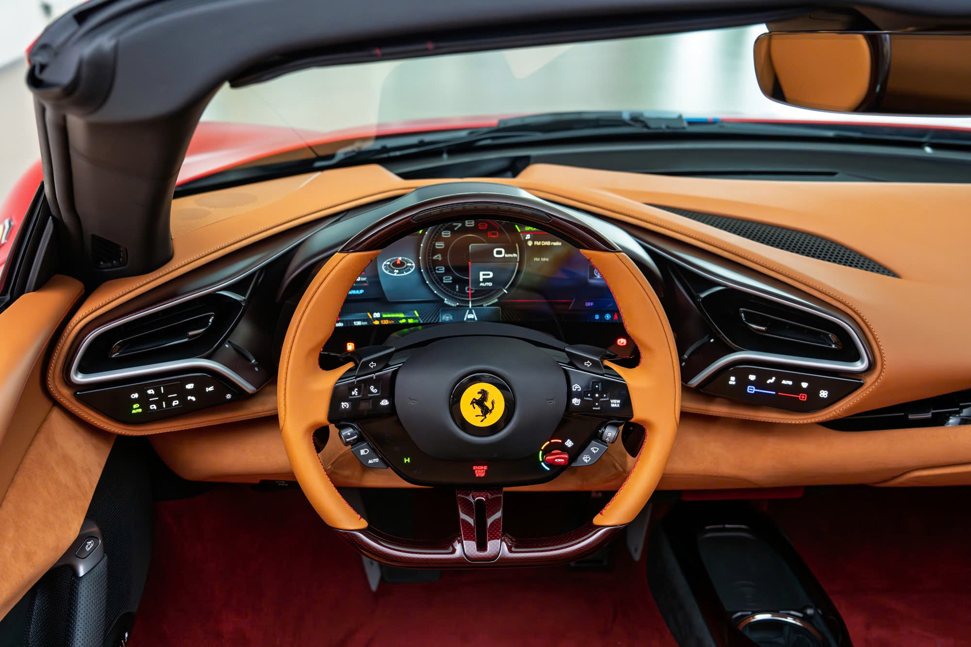 Loạt xe chỉ d&agrave;nh cho đại gia Việt ra mắt năm 2025: Đủ si&ecirc;u xe đến si&ecirc;u sang, nhiễu mẫu h&agrave;ng hiếm tr&ecirc;n thế giới, c&oacute; mẫu gi&aacute; ngang 2 căn penthouse - Ảnh 4.