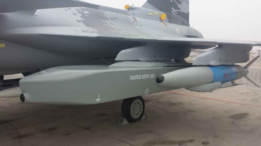 Ti&ecirc;m k&iacute;ch Gripen v&agrave; t&ecirc;n lửa Taurus: Bước tiến mới trong khả năng tấn c&ocirc;ng tầm xa - Ảnh 2.