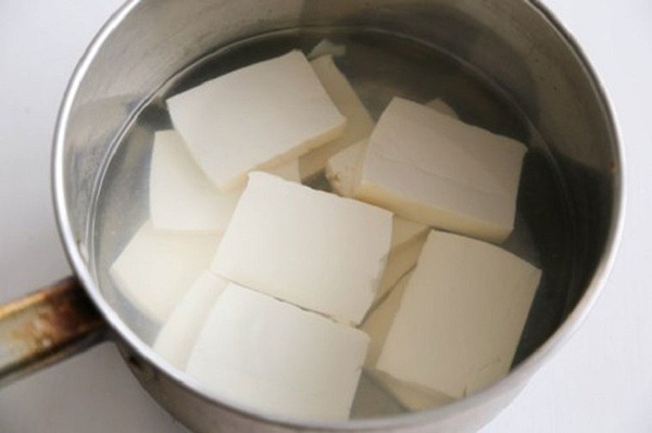 4 dấu hiệu đậu phụ "c&oacute; vấn đề", rẻ mấy cũng KH&Ocirc;NG MUA - Ảnh 2.