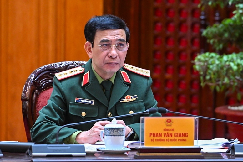 Thủ tướng Phạm Minh Ch&iacute;nh l&agrave;m việc với Bộ quốc ph&ograve;ng về c&ocirc;ng nghiệp quốc ph&ograve;ng hiện đại - Ảnh 2.
