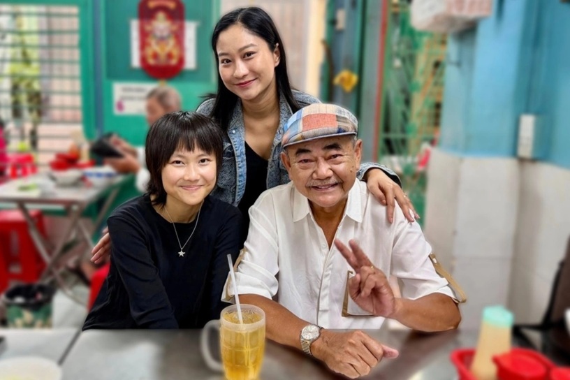 Mối quan hệ giữa con g&aacute;i ri&ecirc;ng của NSND Việt Anh v&agrave; vợ trẻ k&eacute;m 36 tuổi ra sao? - Ảnh 4.