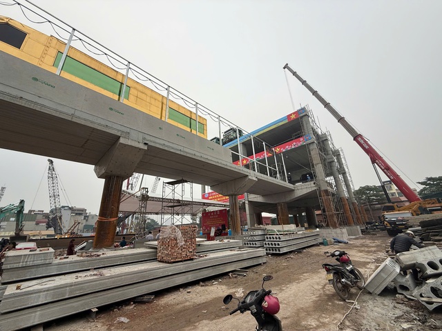 Đại gia "Đường bia" đề xuất m&ocirc; h&igrave;nh dưới l&agrave; đường sắt tốc độ cao, tr&ecirc;n x&acirc;y nh&agrave; ở x&atilde; hội tại tuyến metro H&ograve;a Lạc - Văn Cao, Nh&agrave; nước chỉ cần bỏ ra 1 USD - Ảnh 3.