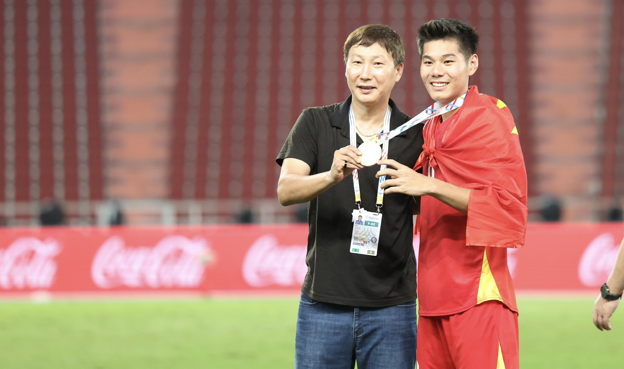 Truyền th&ocirc;ng Indonesia: Gia hạn với HLV Kim Sang-sik, Việt Nam tr&aacute;nh "vết xe đổ" của PSSI - Ảnh 1.