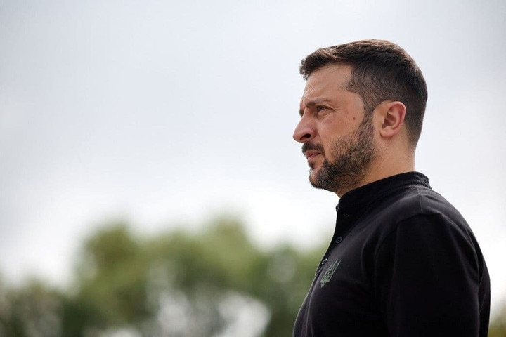 &Ocirc;ng Zelensky c&ocirc;ng bố kế hoạch h&ograve;a b&igrave;nh 20 điểm chưa từng c&oacute; gửi Nga - Ảnh 1.