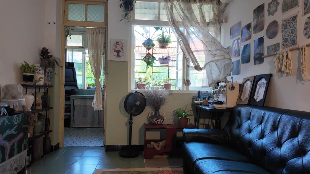 T&ocirc;i chạy theo tr&agrave;o lưu mua &ldquo;nh&agrave; cũ &ndash; nhỏ&rdquo; v&agrave; hối hận tột độ: Chỉ sau 1 năm sống ở đ&oacute;, t&ocirc;i dọn đi trong nước mắt- Ảnh 3.