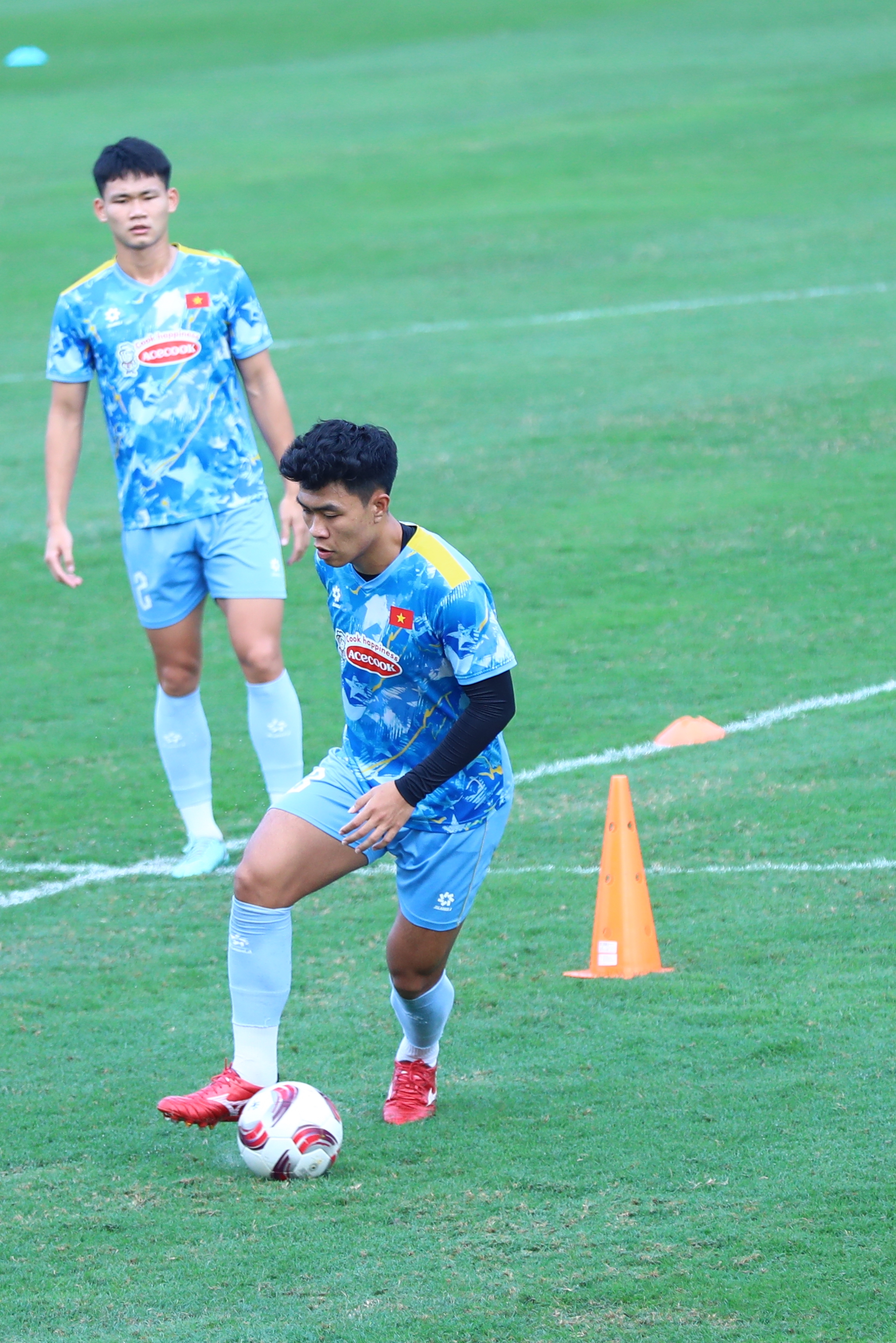 Phỏng vấn L&yacute; Đức: Th&aacute;i độ thế n&agrave;o giữa ồn &agrave;o t&igrave;nh cảm với hogirl bắn s&uacute;ng Ph&iacute; Thanh Thảo?- Ảnh 5.