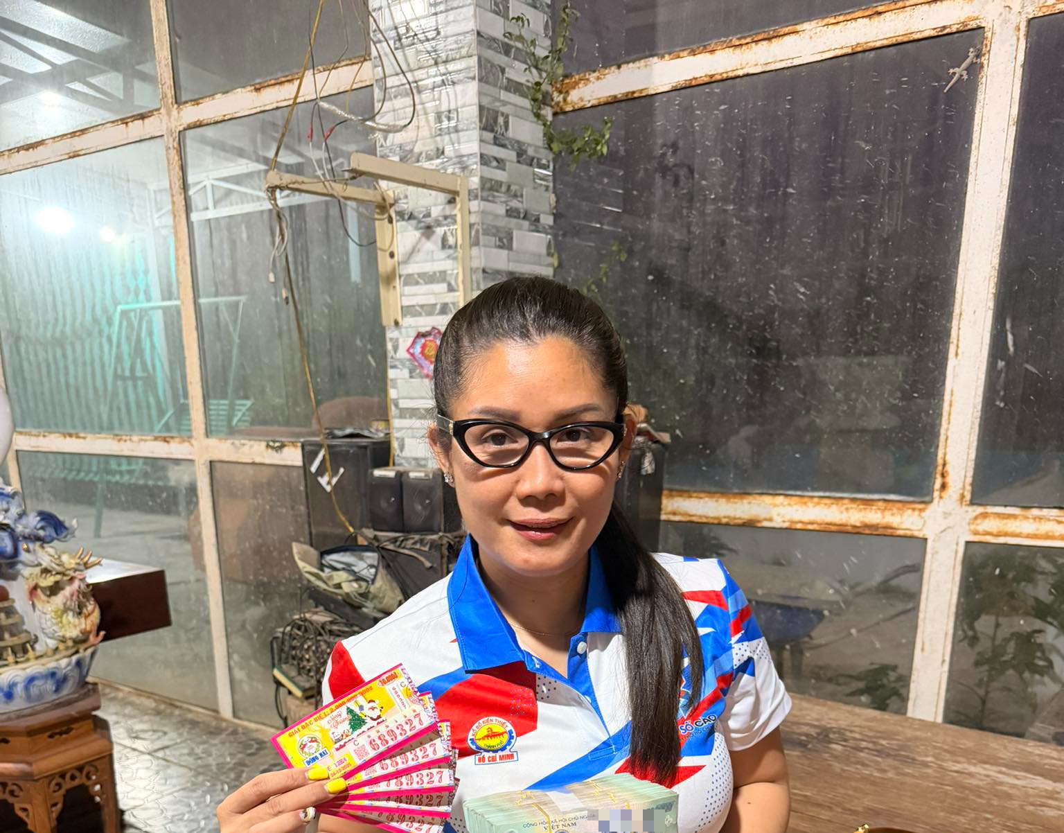 Xổ số miền Nam t&igrave;m người tr&uacute;ng độc đắc 56 tỉ đồng: Cơ hội đổi đời - Ảnh 3.