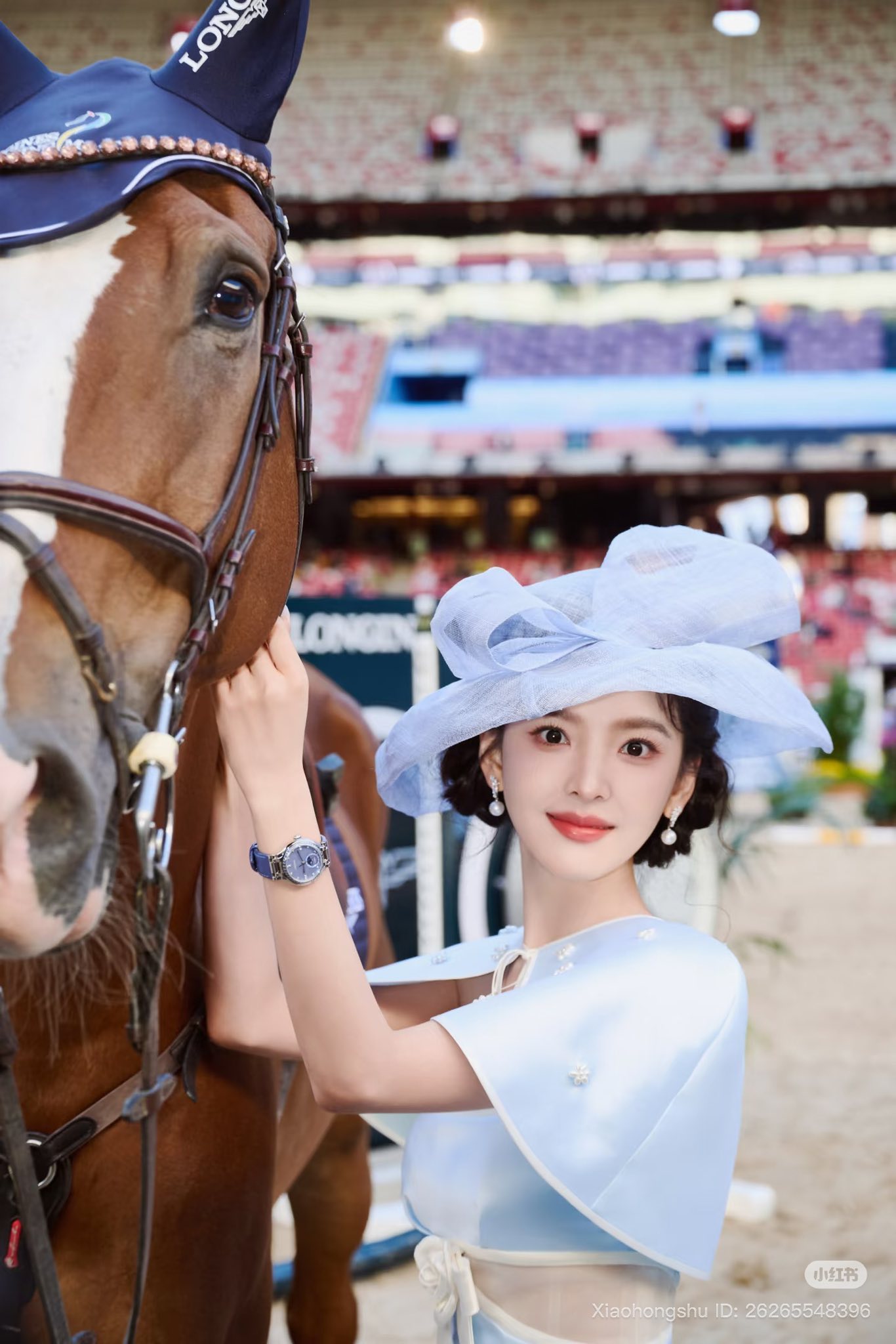 C&ocirc; g&aacute;i khiến 10 triệu người say đắm nay t&agrave;n tạ v&igrave; &eacute;p c&acirc;n, chỉ mặc vừa quần &aacute;o trẻ con 12 tuổi - Ảnh 4.