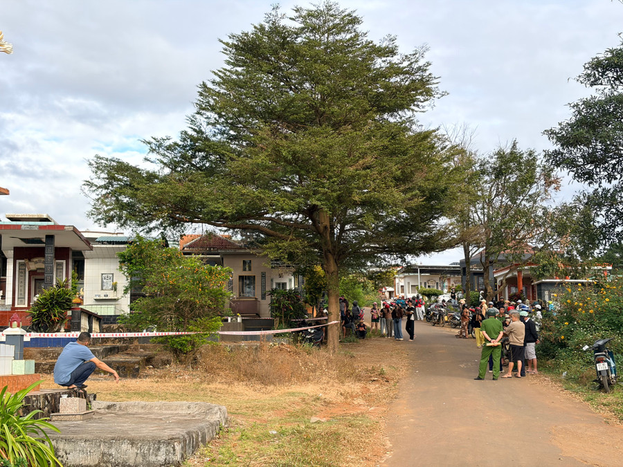 Thi thể bốc ch&aacute;y ở nghĩa địa Pleiku: C&ocirc;ng an tiến h&agrave;nh x&eacute;t nghiệm ADN - Ảnh 1.