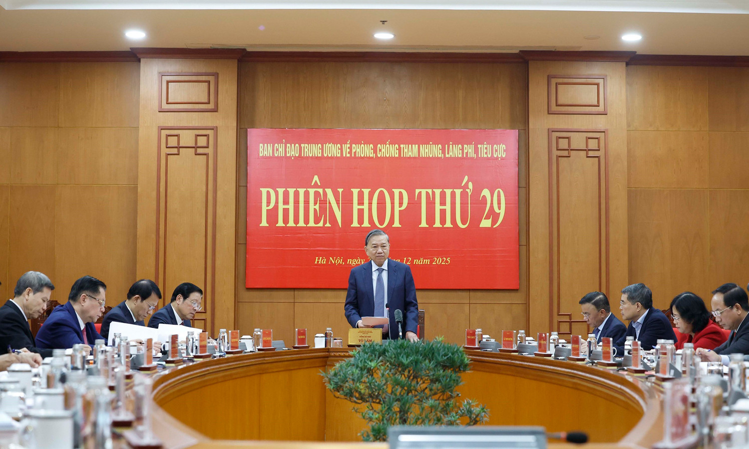 Bắt 42 đối tượng bu&ocirc;n b&aacute;n vũ kh&iacute; qu&acirc;n dụng , thu giữ kho vũ kh&iacute; v&agrave; 30 . 000 Vi&ecirc;n đạn - Ảnh 1.