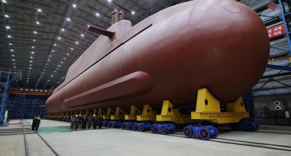 Triều Ti&ecirc;n: &ldquo;Qu&aacute;i vật biển s&acirc;u&rdquo; lộ diện, thử nghiệm t&ecirc;n lửa ph&ograve;ng kh&ocirc;ng tầm xa - Ảnh 2.