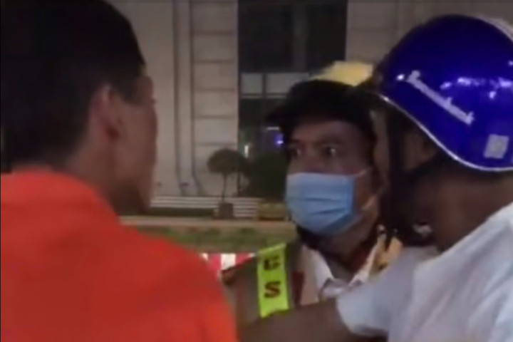 Bắt giữ kẻ đấm Cảnh s&aacute;t giao th&ocirc;ng Bắc Ninh Trong L&uacute;c kiểm tra nồng độ cồn - Ảnh 1.