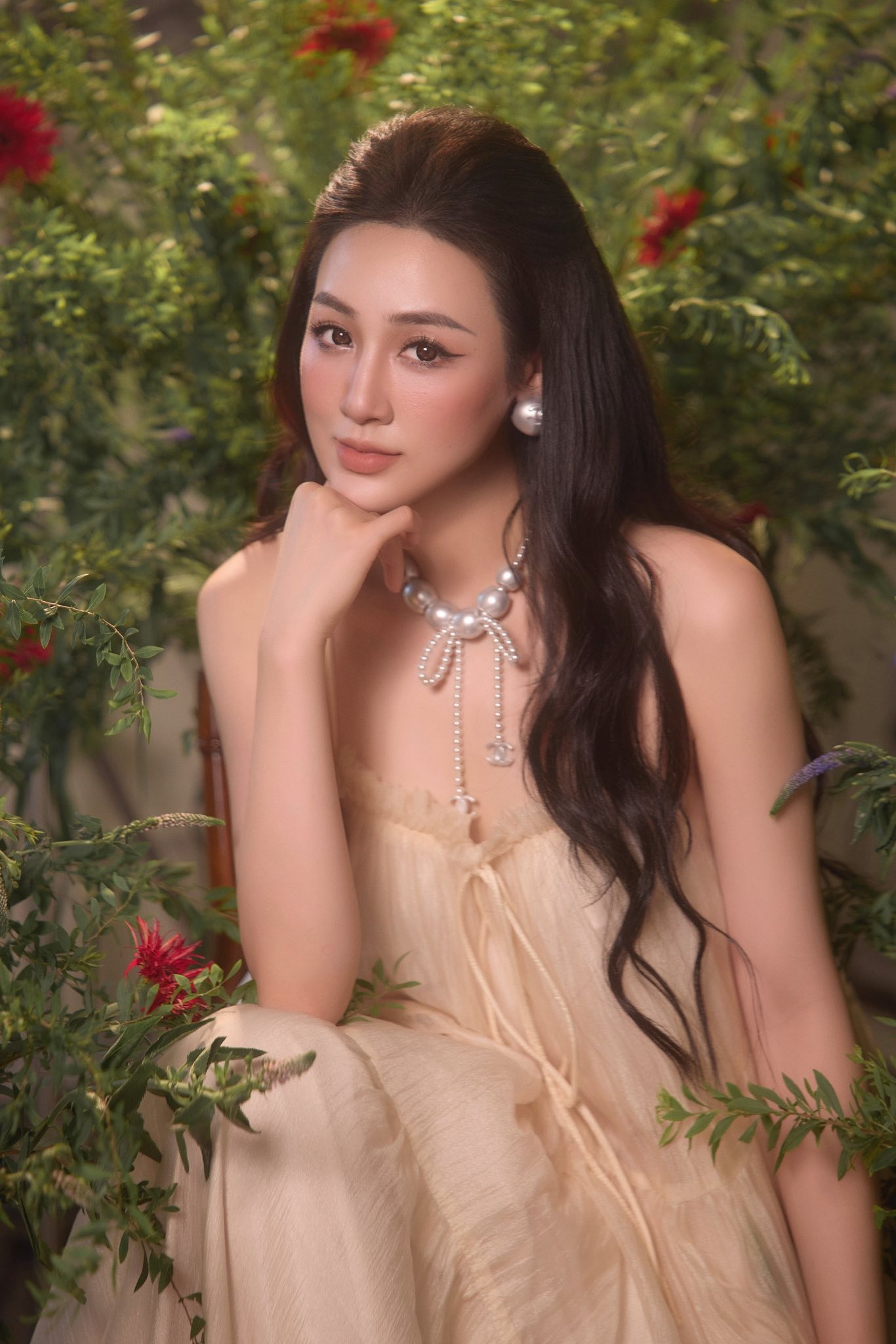 Mỹ nh&acirc;n "theo chồng bỏ cuộc chơi", ở biệt thự 250 tỷ cao cấp nhất H&agrave; th&agrave;nh - Ảnh 1.