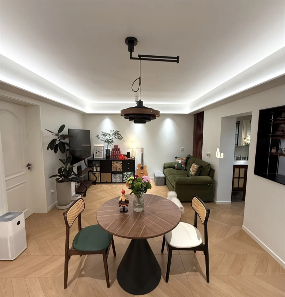 Kh&ocirc;ng ai th&egrave;m ng&oacute; tới nh&agrave; tầng 1 cũ n&aacute;t, người đ&agrave;n &ocirc;ng liều xuống tiền rồi lột x&aacute;c như phim điện ảnh- Ảnh 3.